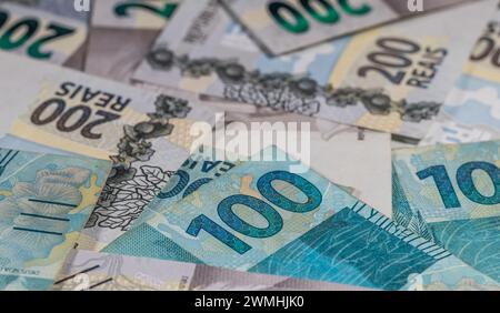 Primo piano delle banconote del Reais brasiliano Foto Stock
