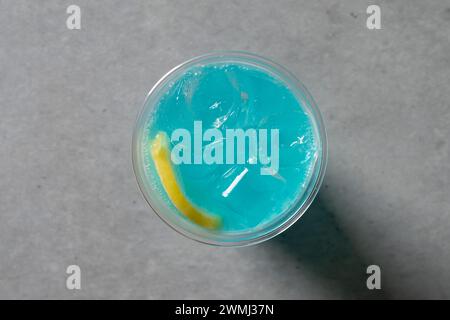 Caffè, pesca, tè freddo, blu, limone, ade, nocciola, caffè, latte, Foto Stock
