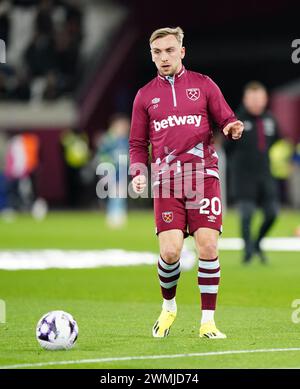 Jarrod Bowen del West Ham United si riscalda prima della partita di Premier League al London Stadium. Data foto: Lunedì 26 febbraio 2024. Foto Stock