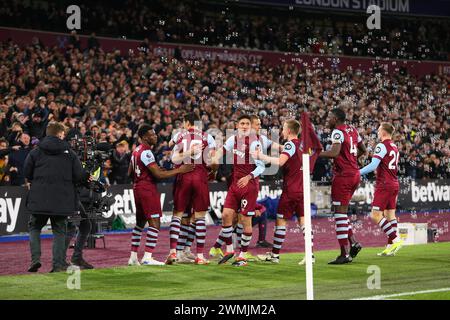 London Stadium, Londra, Regno Unito. 26 febbraio 2024. Premier League Football, West Ham United contro Brentford; Jarrod Bowen del West Ham United celebra il suo gol al settimo minuto per 2-0. Credito: Action Plus Sports/Alamy Live News Foto Stock