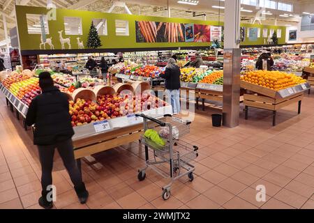 Frutta in vendita nel supermercato Foto Stock