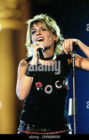 Verona Italia 2000-09-09: Irene grandi, cantante italiana, durante la trasmissione televisiva “Festivalbar 2000” Foto Stock