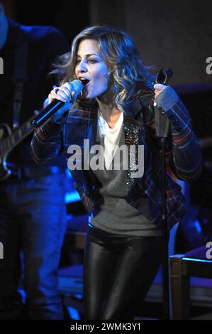 Milano 24/11/2008: Irene grandi, cantante italiana, concerto dal vivo per la presentazione del nuovo album "canzoni per Natale" Foto Stock