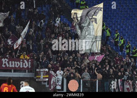 Roma, Lazio. 26 febbraio 2024. Tifosi del Torino durante la partita di serie A tra Roma e Torino allo stadio Olimpico, Italia, 26 febbraio 2024. Crediti: massimo insabato/Alamy Live News Foto Stock