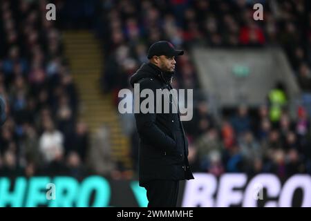 LONDRA, INGHILTERRA - 24 FEBBRAIO: il manager Vincent Kompany del Burnley FC durante la partita di Premier League tra Crystal Palace e Burnley FC a Selhurst Foto Stock