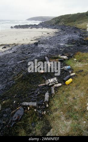 La fuoriuscita di petrolio della Prestige si è verificata al largo delle coste della Galizia, Spagna novembre 2002, ha causato l'affondamento, strutturalmente carente di petrolio desastre ecologie Foto Stock