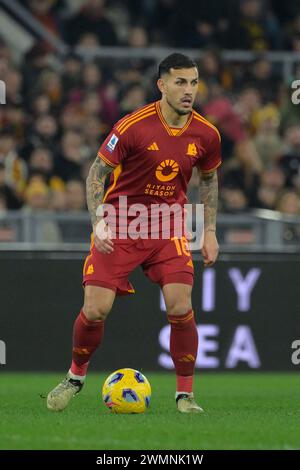 Foto Fabrizio Corradetti/LaPresse 26 febbraio 2024 Roma, Italia - AS Roma vs Torino FC - Campionato italiano di calcio serie A TIM 2023/2024 - Stadio Olimpico. Nella foto: Leandro Paredes (AS Roma); 26 febbraio 2024 Roma, Italia - AS Roma vs Torino FC - Campionato Italiano di calcio serie A 2023/2024 - Stadio Olimpico. Nella foto: Leandro Paredes (COME Roma); Foto Stock