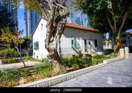 Edifici ricostruiti della colonia dei Templari Sarona, nel centro di Tel Aviv. Questa colonia era la terza colonia dei Templari in Palestina ed era bui Foto Stock