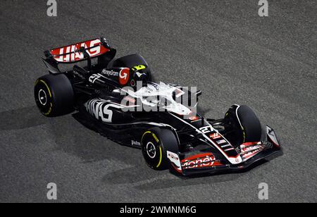 Sakhir, Bahrein. 23 febbraio 2024. BAHRAIN, Sakhir, 23 febbraio: #27, Nico HUELKENBERG, HULKENBERG, GER, Haas F1 Team durante il terzo giorno dei test di F1 al Bahrain International Circuit il 23 febbraio 2024 in Bahrain, test pre-stagione di Formula 1, foto e copyright Jerry ANDRE/ATP Images (ANDRE Jerry/ATP/SPP) crediti: SPP Sport Press Photo. /Alamy Live News Foto Stock