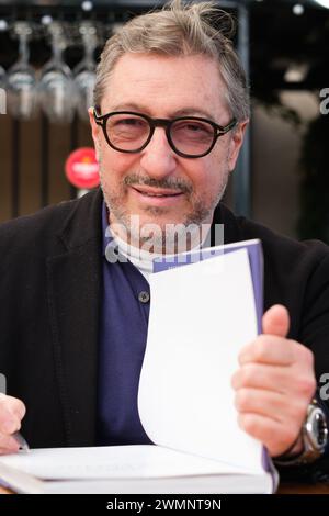 Madrid, Spagna. 27 febbraio 2024. Lo chef Joan Roca posa durante la presentazione del libro, CUCINARE IL MEDITERRANEO a Madrid. 27 febbraio 2024 Spagna (foto di Oscar Gonzalez/Sipa USA) (foto di Oscar Gonzalez/Sipa USA) credito: SIPA USA/Alamy Live News Foto Stock