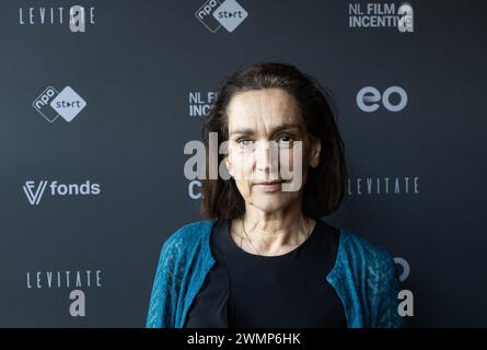 AMSTERDAM - Monic Hendrickx durante una riunione stampa per la nuova serie drammatica The Jewish Council. La serie EO si basa su storie vere sul Consiglio ebraico, fondato dai tedeschi durante la seconda guerra mondiale per garantire l'efficiente deportazione degli ebrei olandesi. ANP EVA PLEVIER netherlands Out - belgio Out Foto Stock