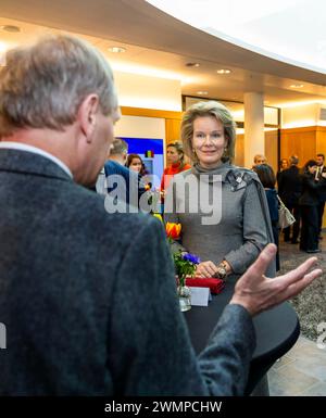 L'Aia, Niederlande. 27 febbraio 2024. Regina Matilde del Belgio presso Europol, l'Aia, il 27 febbraio 2024, per una visita. Europol è l'agenzia europea di polizia che aiuta gli Stati membri dell'Unione europea a prevenire e combattere tutte le forme gravi di criminalità organizzata e internazionale, criminalità informatica e terrorismo credito: Albert Nieboer/Paesi Bassi OUT/Point de Vue OUT/dpa/Alamy Live News Foto Stock