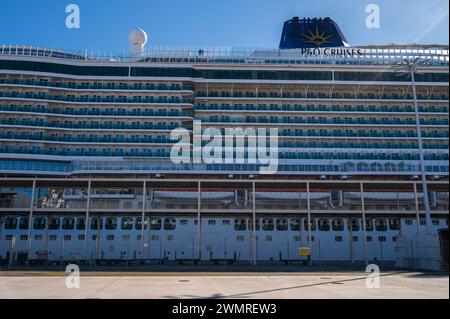 Porto delle navi da crociera di Lisbona - Jardim do Tabaco Quay, Lisbona, Portogallo Foto Stock