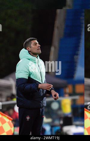 Estoril, Portogallo. 27 febbraio 2024. Francisco Neto, allenatore del Portogallo, visto durante la partita amichevole di calcio femminile tra Portogallo e Corea del Sud all'Estadio Antonio Coimbra da Mota. Punteggio finale: Portogallo 5:1 Corea del Sud Credit: SOPA Images Limited/Alamy Live News Foto Stock