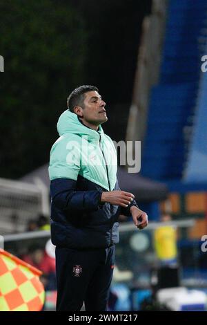 Estoril, Portogallo. 27 febbraio 2024. Francisco Neto, allenatore del Portogallo, visto durante la partita amichevole di calcio femminile tra Portogallo e Corea del Sud all'Estadio Antonio Coimbra da Mota. Punteggio finale: Portogallo 5:1 Corea del Sud (foto di Bruno de Carvalho/SOPA Images/Sipa USA) crediti: SIPA USA/Alamy Live News Foto Stock