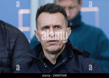 Cracovia, Polonia. 25 febbraio 2024. Leszek Ojrzynski polacco visto durante la partita di calcio polacca PKO Ekstraklasa League 2023/2024 tra Puszcza Niepolomice e Zaglebie Lubin allo stadio Cracovia. Punteggio finale; Puszcza Niepolomice 2:2 Zaglebie Lubin. (Foto di Grzegorz Wajda/SOPA Images/Sipa USA) credito: SIPA USA/Alamy Live News Foto Stock