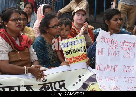 Kolkata, Bengala Occidentale, India. 27 febbraio 2024. Nel 2014, dopo aver superato l'esame di reclutamento degli insegnanti, i disoccupati protestarono a Kolkata dopo non aver ottenuto un lavoro. (Credit Image: © Sayantan Chakraborty/Pacific Press via ZUMA Press Wire) SOLO PER USO EDITORIALE! Non per USO commerciale! Foto Stock