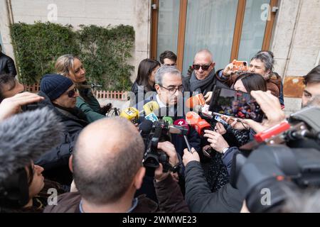 Roma, Italia. 27 febbraio 2024. Maurizio Gasparri, senatore di ''forza Italia'', incontra i giornalisti di fronte a Palazzo Montecitorio a Roma (Credit Image: © Matteo Nardone/Pacific Press via ZUMA Press Wire) SOLO PER USO EDITORIALE! Non per USO commerciale! Foto Stock