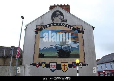 Murale su Crawford's Street che raffigura il volo dei conti (Bruff, Contea di Limerick, Irlanda) Foto Stock