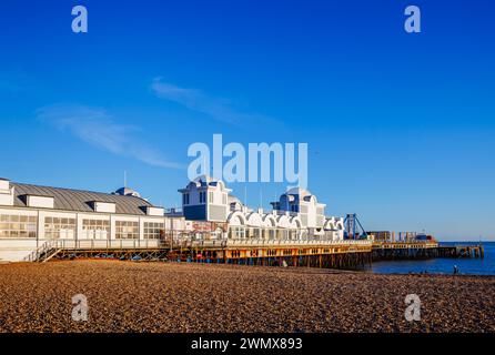 Victorian South Parade Pier, ora un centro di divertimenti a Southsea, Portsmouth, Hampshire, un resort di villeggiatura sulla costa meridionale dell'Inghilterra del Solent Foto Stock