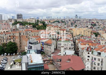 Vista da Istanbul Sapphire, a sud con il Bosforo e il Mar di Marmara, Besiktas, parte europea di Istanbul, Turchia Foto Stock