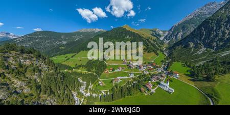 Vista del villaggio di Gramais, nella valle Otterbachtal, una valle laterale della valle di Lechtal Foto Stock