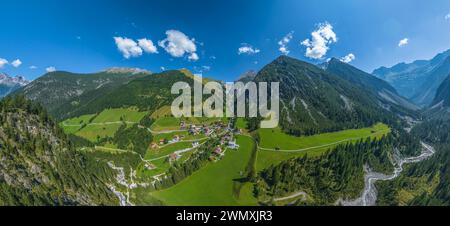 Vista del villaggio di Gramais, nella valle Otterbachtal, una valle laterale della valle di Lechtal Foto Stock