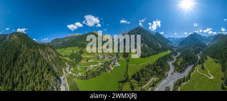 Vista del villaggio di Gramais, nella valle Otterbachtal, una valle laterale della valle di Lechtal Foto Stock