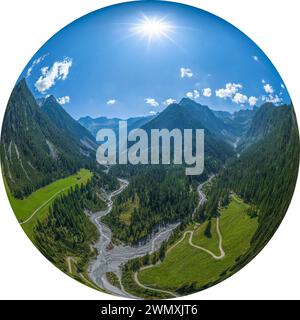 Vista del villaggio di Gramais, nella valle Otterbachtal, una valle laterale della valle di Lechtal Foto Stock