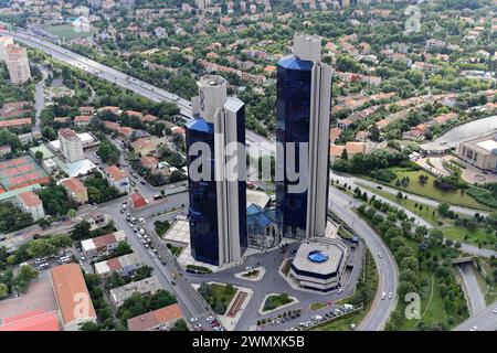 Vista da Istanbul Sapphire, quartiere finanziario, Levent, Besiktas, Istanbul, parte europea, provincia di Istanbul, Turchia Foto Stock