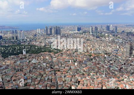 Vista da Istanbul Sapphire, a sud con il Bosforo e il Mar di Marmara, Levent, Besiktas, Istanbul, parte europea, provincia di Istanbul, Turchia Foto Stock