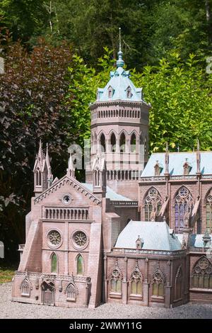 Francia, Vosgi, Plombieres les Bains, parco delle miniature, cattedrale di Notre Dame a Strasburgo Foto Stock