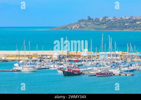 Italia, Sicilia, Provincia di Agrigento, Sciacca, veduta del porto Foto Stock