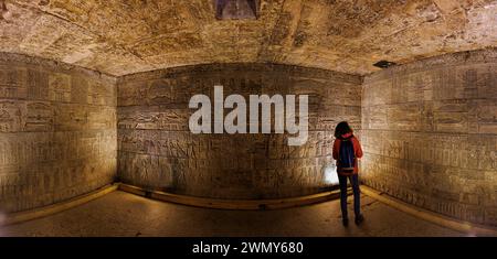 Egitto, Qena, Dendera, templi faraonici nell'alto Egitto dal periodo tolemaico e romano, patrimonio dell'umanità dall'UNESCO, tempio di Hathor e cappella di Osiride Foto Stock