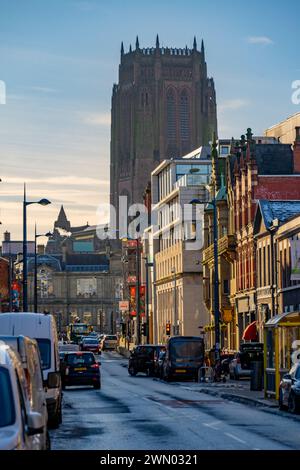 Guardando lungo Hope St Liverpool verso la cattedrale di Liverpool Foto Stock