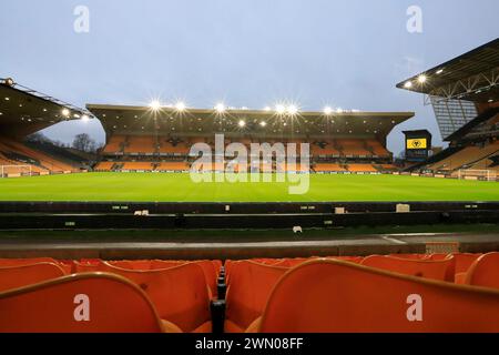 Wolverhampton, Regno Unito. 28 febbraio 2024. Vista interna dello stadio davanti alla partita del 5° turno della Coppa degli Emirati Arabi, Wolverhampton Wanderers vs Brighton e Hove Albion a Molineux, Wolverhampton, Regno Unito, 28 febbraio 2024 (foto di Conor Molloy/News Images) a Wolverhampton, Regno Unito, il 2/28/2024. (Foto di Conor Molloy/News Images/Sipa USA) credito: SIPA USA/Alamy Live News Foto Stock