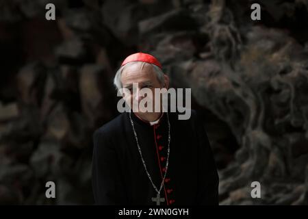 Città del Vaticano, Vaticano, 28 febbraio 2024. Il Cardinale Matteo Maria Zuppi partecipa all'udienza generale settimanale di Papa Francesco nella sala Paolo vi in Vaticano. v Foto Stock