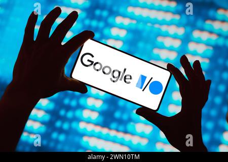 Brasile. 28 febbraio 2024. In questa immagine, il logo Google io viene visualizzato sullo schermo di uno smartphone. Credito: SOPA Images Limited/Alamy Live News Foto Stock