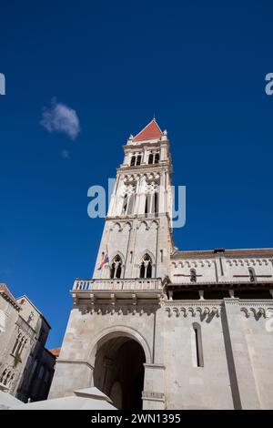 Campanile della Cattedrale di San Lorenzo a Traù, Croazia Foto Stock