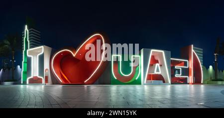 Una foto del cartello i Love UAE di notte. Foto Stock