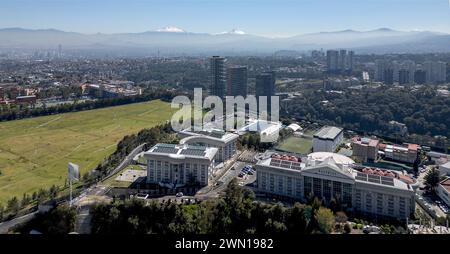 Inquinamento atmosferico su città del Messico visto dalla zona di Santa Fe Foto Stock