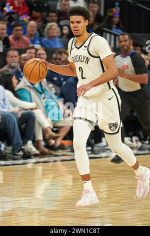 Orlando, Florida, Stati Uniti, 27 febbraio 2024, Brooklyn Nets Forward Cam Johnson numero 2 al Kia Center. (Foto: Marty Jean-Louis/Alamy Live News Foto Stock