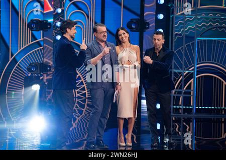 Napoli, Italia. 31 marzo 2022. Vincenzo Albano, Luigi Esposito, Rosario Morra (Gigi e Ross) ed Elisabetta Gregoraci visti durante il famoso spettacolo comico "Mad in Italy" all'auditorium RAI di Napoli. (Credit Image: © Francesco Cigliano/SOPA Images via ZUMA Press Wire) SOLO PER USO EDITORIALE! Non per USO commerciale! Foto Stock