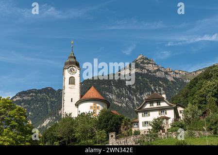 Chiesa parrocchiale cattolica a Fluelen sul lago di Lucerna, Canton Uri, Svizzera Foto Stock