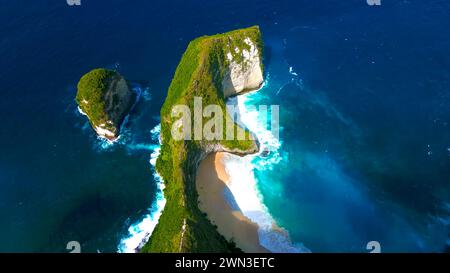 Kelingking Beach a Nusa Penida Bali Indonesia foto aeree Foto Stock