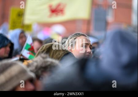 29 febbraio 2024, Cardiff, Galles. Gli agricoltori partecipano a una protesta nella capitale gallese di Cardiff, fuori dal Senedd. Gli agricoltori hanno protestato per mostrare le loro obiezioni a un'importante revisione delle sovvenzioni agricole in Galles nota come sistema di agricoltura sostenibile (SFS), che hans è stato definito "impraticabile" dai sindacati. Foto Stock