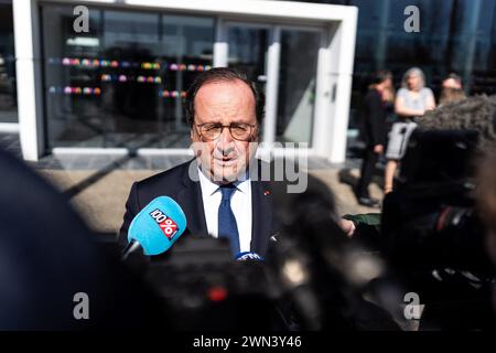 Auzeville Tolosane, Francia. 29 febbraio 2024. L'ex presidente francese Francois Hollande partecipa a una conferenza con gli studenti di ingegneria presso l'Ecole Nationale Superieure Agronomique de Toulouse (INP-ENSAT) il 29 febbraio 2024 ad Auzeville-Tolosane vicino a Tolosa, nel sud della Francia. Il tema della riunione era l'agricoltura di domani. Foto di Alexis Jumeau/ABACAPRESS.COM credito: Abaca Press/Alamy Live News Foto Stock