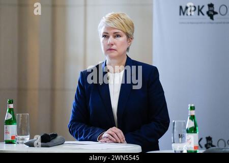 Ministerpräsidentenkonferenz Ost MPK-Ost, Regionalkonferenz der Regierungschefin und der Regierungschefs der ostdeutschen Länder im Bodemuseum di Berlino. Ministerpräsidentin Manuela Schwesig, Meclemburgo-Vorpommern Berlino Berlino GER *** Conferenza dei presidenti dei ministri Est MPK Est, conferenza regionale dei capi di governo degli stati della Germania orientale presso il Bodemuseum di Berlino Ministro Presidente Manuela Schwesig, Meclemburgo-Pomerania occidentale Berlino GER Foto Stock