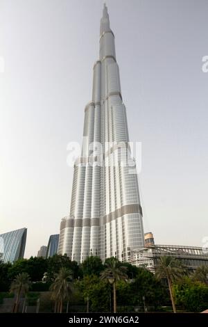 Dubai, Emirati Arabi Uniti - 25 giugno 2013 - il Burj Khalifa, conosciuto come Burj Dubai prima della sua inaugurazione, è un grattacielo situato a Dubai, Emirati Arabi Uniti Foto Stock
