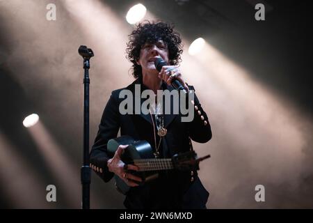 Laura Pergolizzi, alias LP, che si esibisce dal vivo alla Columbiahalle di Berlino Foto Stock
